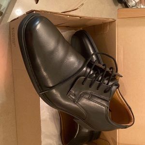 Clarks dress shoes